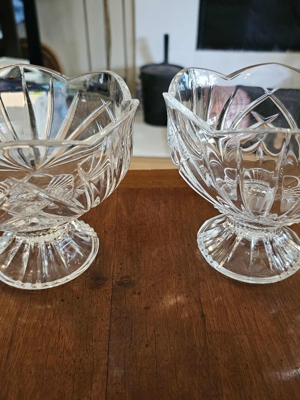 Clear Cut Glass Starburst Pedestal Dessert Bowls, Set of 2, Round Decorative